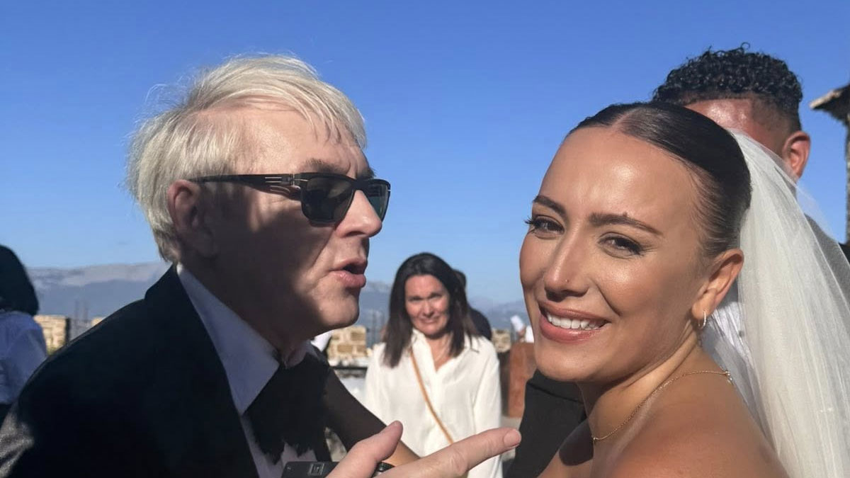 Roger Taylor del gruppo “Duran Duran” e il matrimonio della figlia: un’emozionante cerimonia al Castello di Rocca Cilento Roger Taylor del gruppo “Duran Duran” e il matrimonio della figlia: un’emozionante cerimonia al Castello di Rocca Cilento
