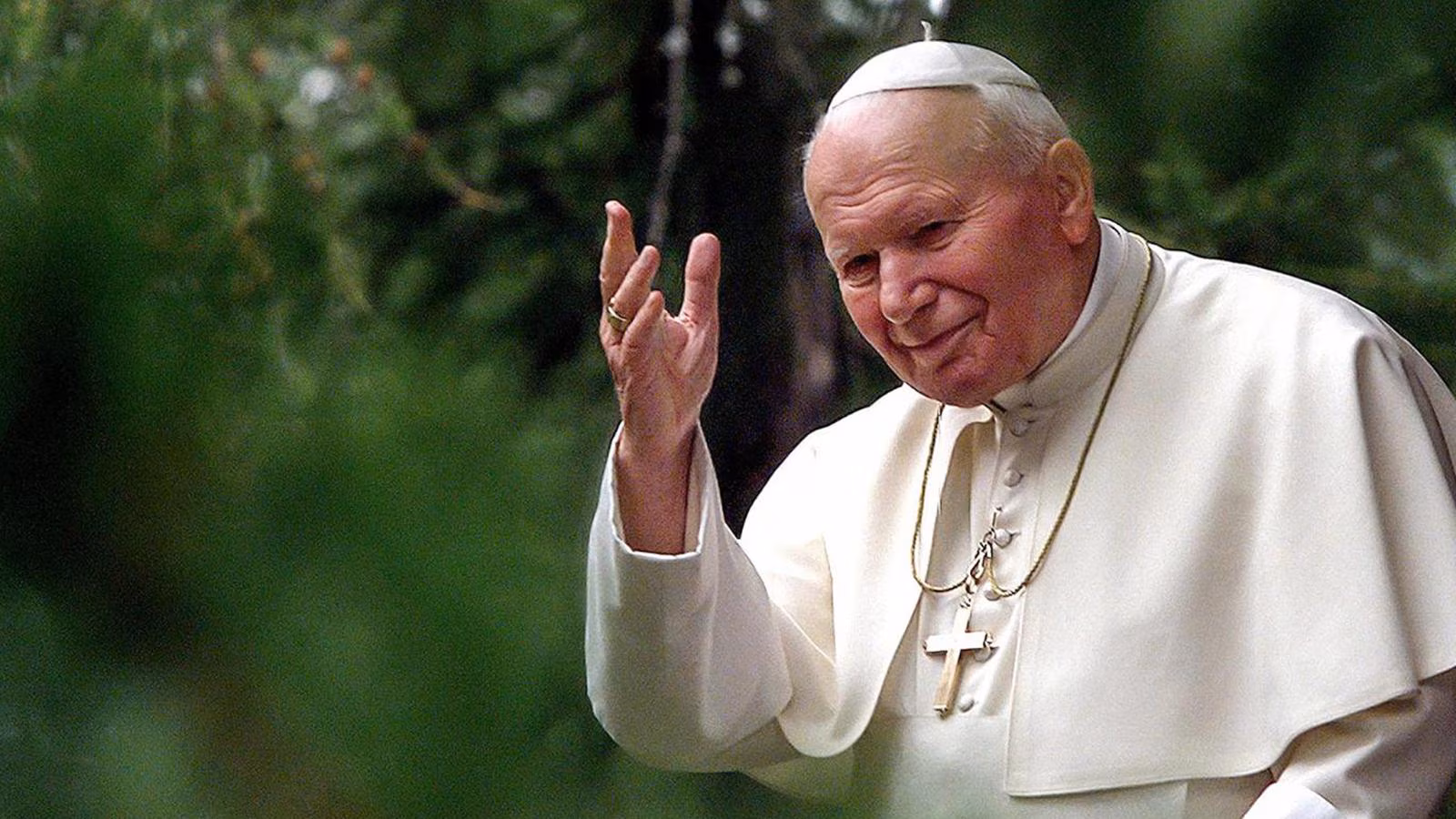 2005 – Alle 21:37 italiane (20:37 UTC) muore papa Giovanni Paolo II. Quando viene data la notizia ufficiale, le migliaia di persone raccolte spontaneamente davanti alla Basilica di San Pietro danno vita a una veglia di preghiera che praticamente si svolge senza sosta fino al giorno del funerale, venerdì 8 aprile