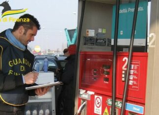 Caro carburanti nel Cilento, rimossi i blocchi dei tir ma restano i disagi per i rifornimenti