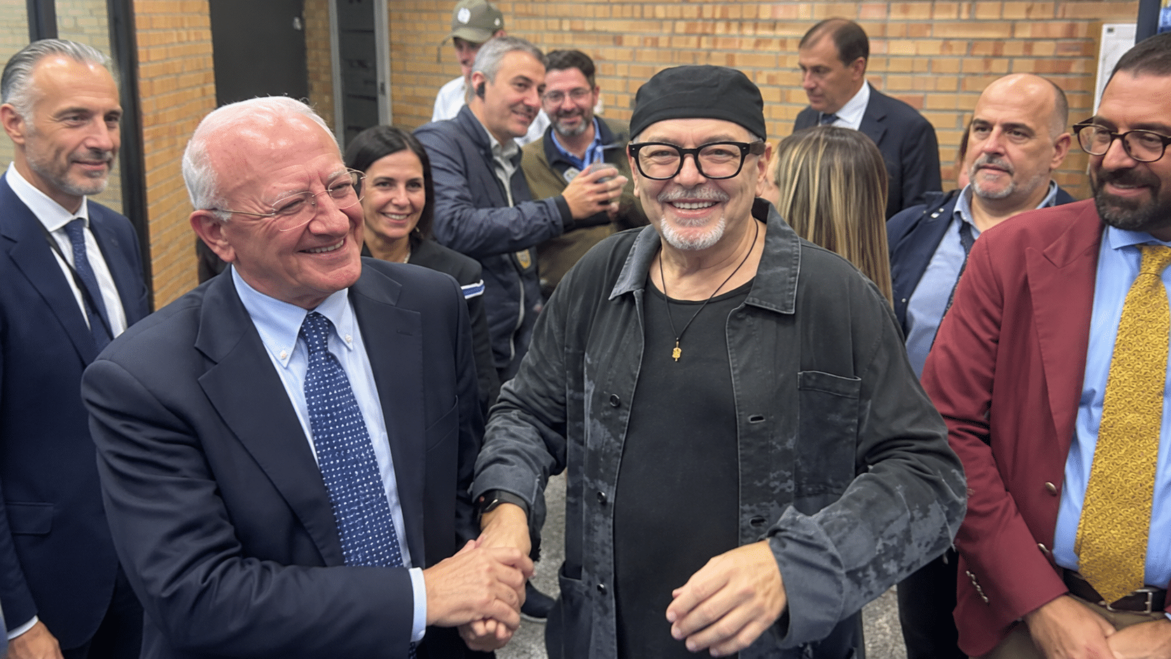 Vasco Rossi e Vincenzo De Luca all'Università di Salerno per il Dottorato Honoris Causa